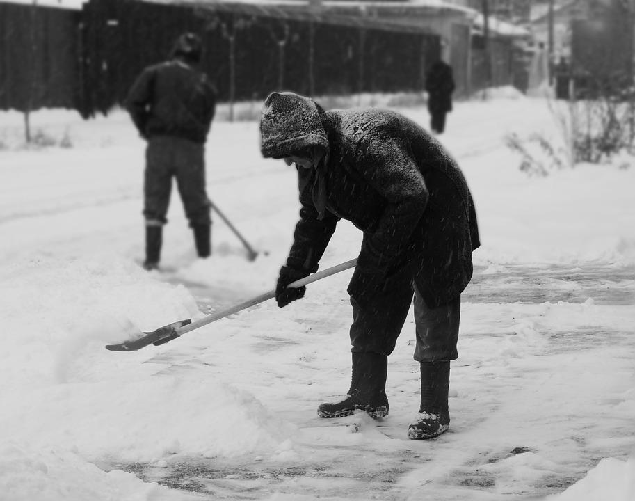 Don't Waste Your Staff’s Time Clearing Snow! Outsource To Professionals